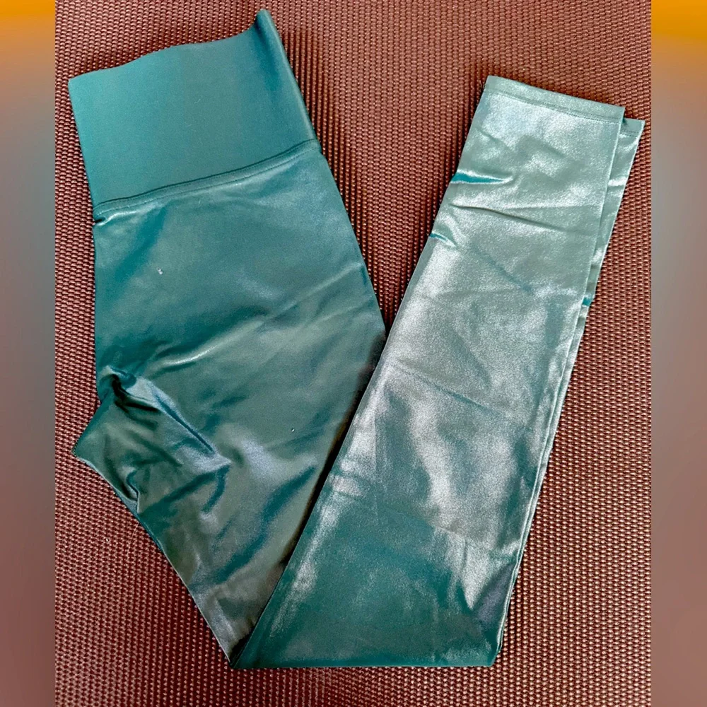 Carbon 38 Legging - Emerald Green (Medium) - Picture 1 of 1